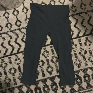 Lululemon Cropped Leggings With Pockets Size 8